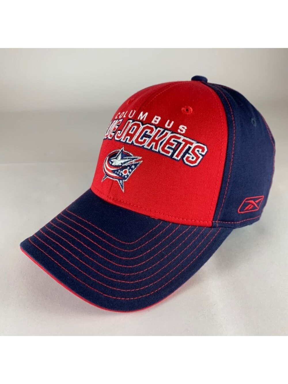 Columbus Blue Jackets NHL Navy Blue Red Reebok Strapback Adjustable Hat